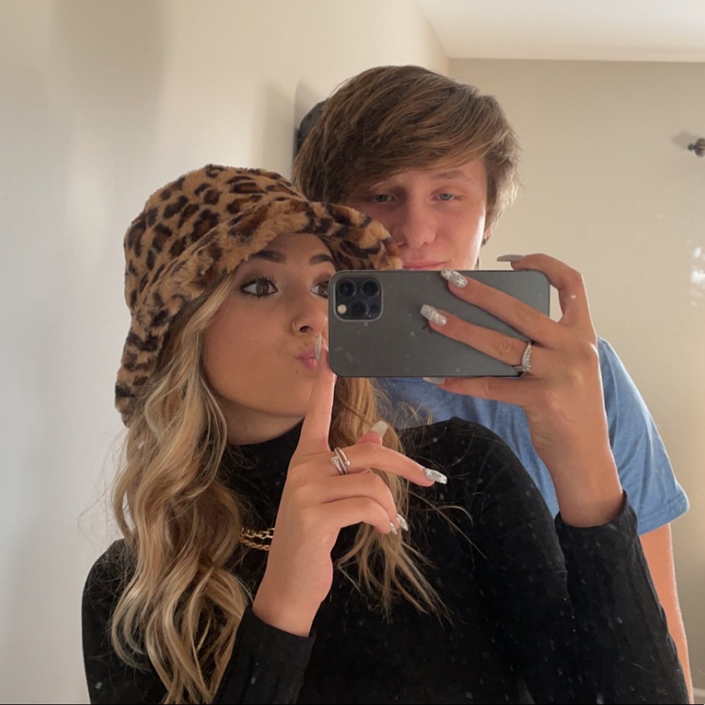 Meet your Posher, Vickie